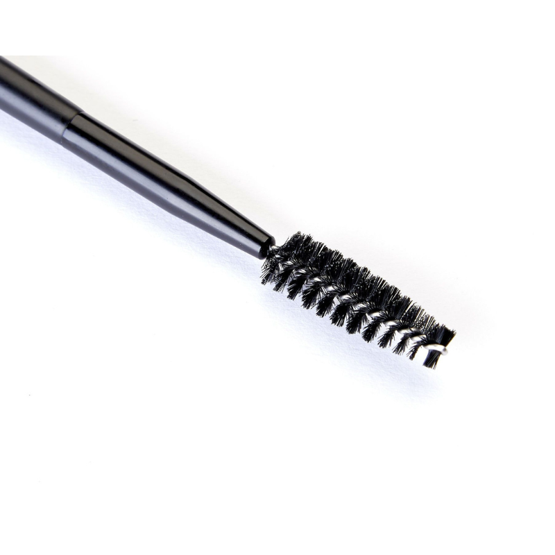 Tamed Brow Brush